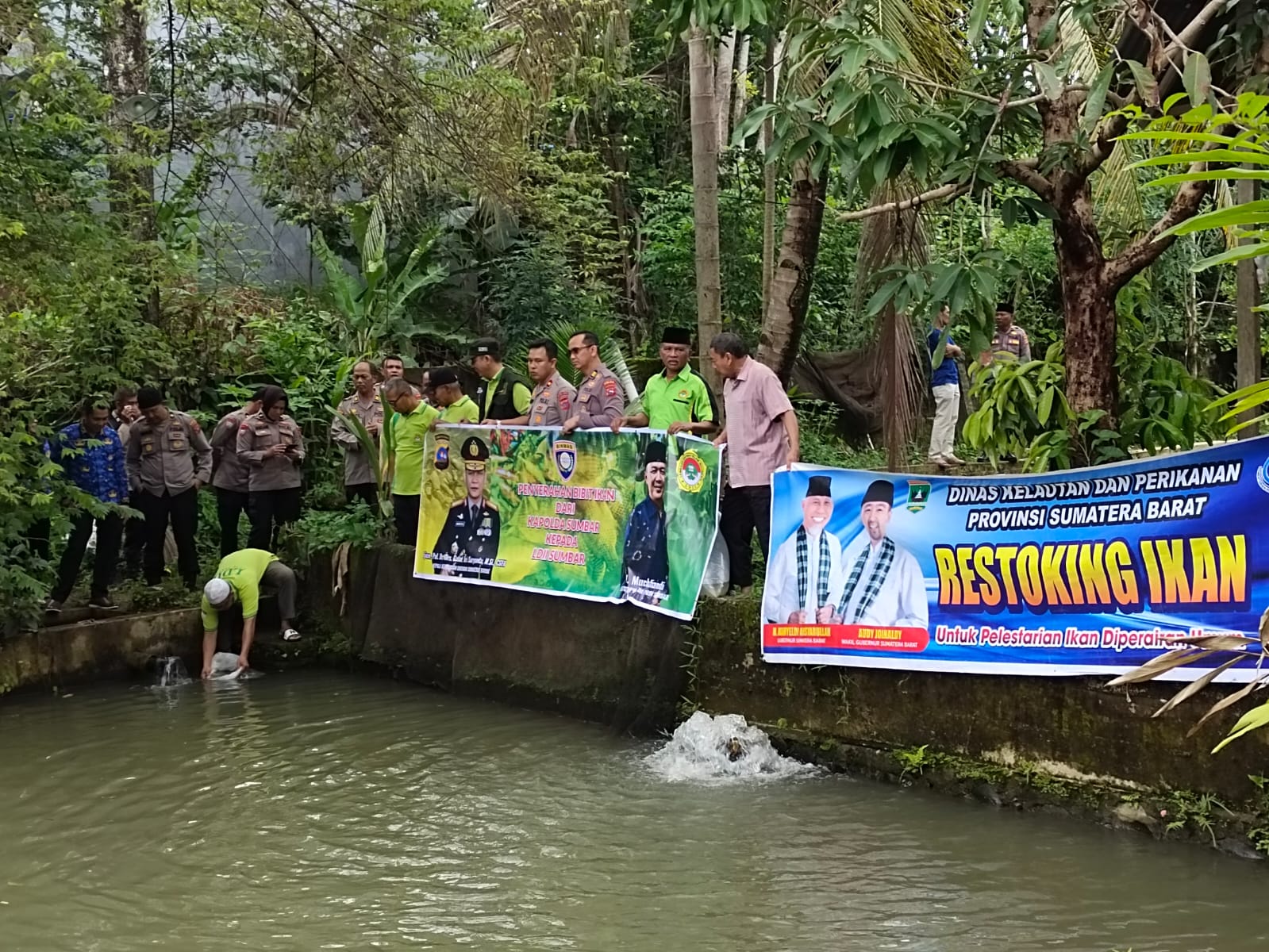 LDII Sumbar Tebar 8.000 Bibit Ikan Bersama Polda Sumbar, Dukung Asta Cita Presiden RI
