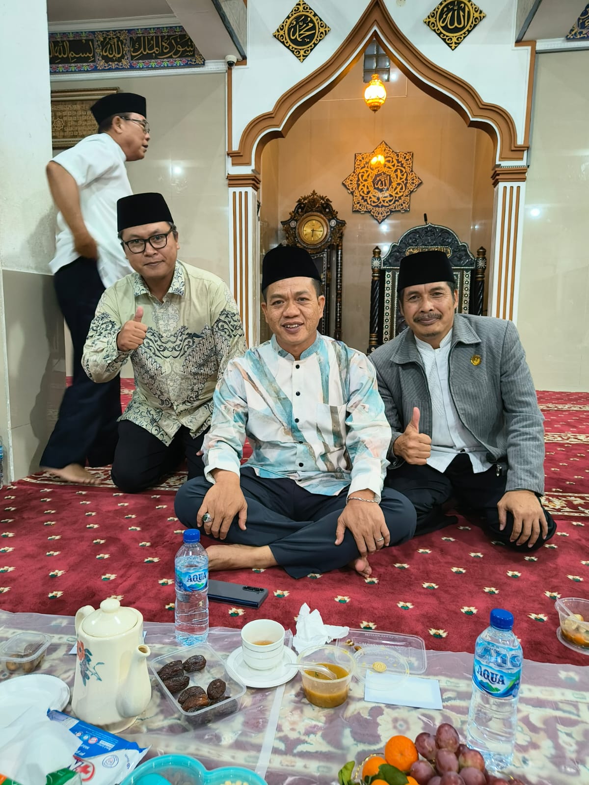 Bupati bandung foto bersama angga dan asep soleh dari ldii baleendah