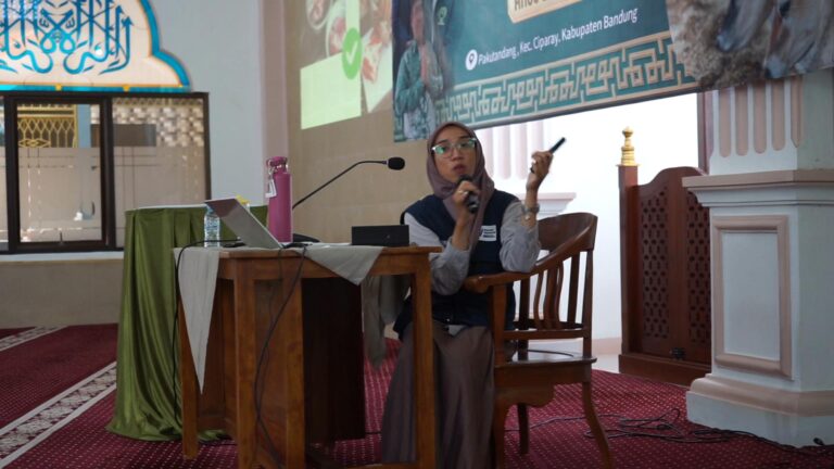 Dinas Pertanian Kabupaten Bandung Edukasi Calon Petugas Sembelih Hewan Kurban di Ciparay