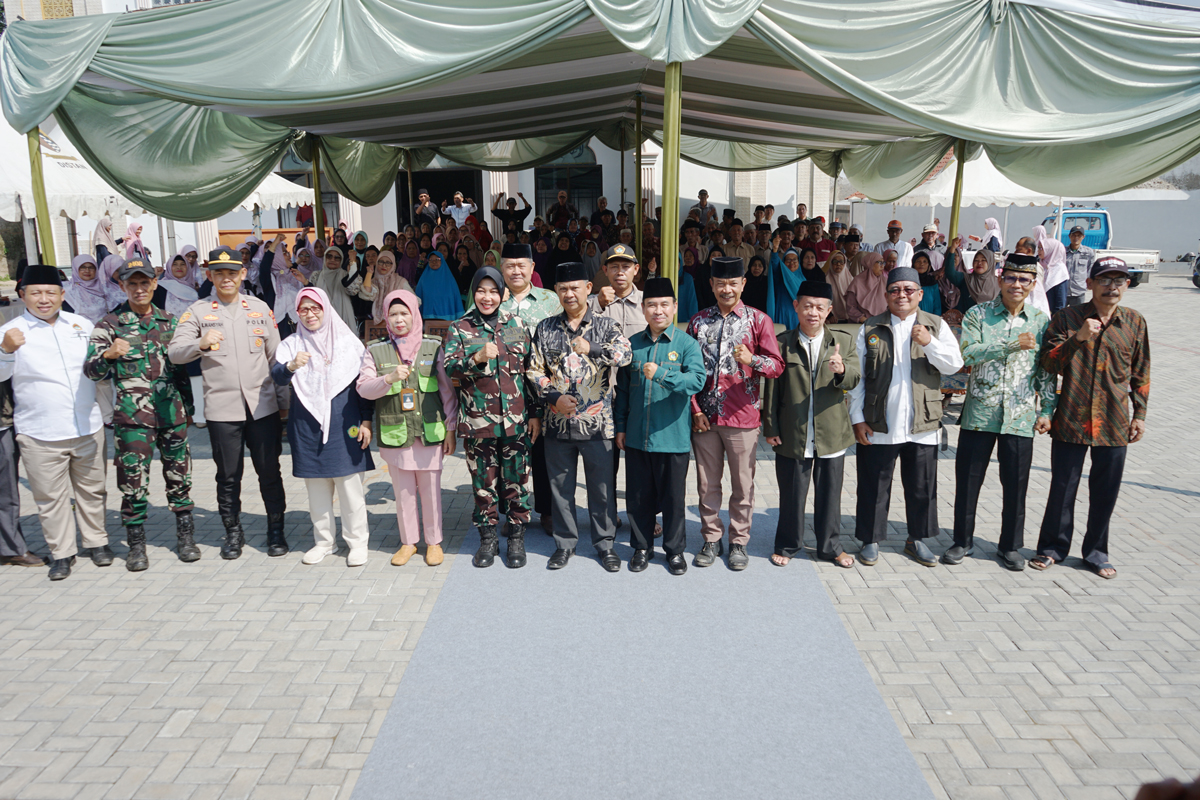 Foto bersama peserta bakti lansia ldii 29 mei 2025