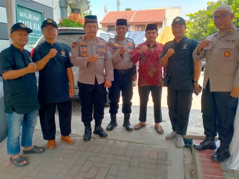 Silaturahim Pengurus PAC LDII Mekarrahayu ke Perangkat Desa, TNI, Polri, Tokoh Masyarakat, dan Tokoh Agama Pasca Hari Raya Iduladha 1446 H