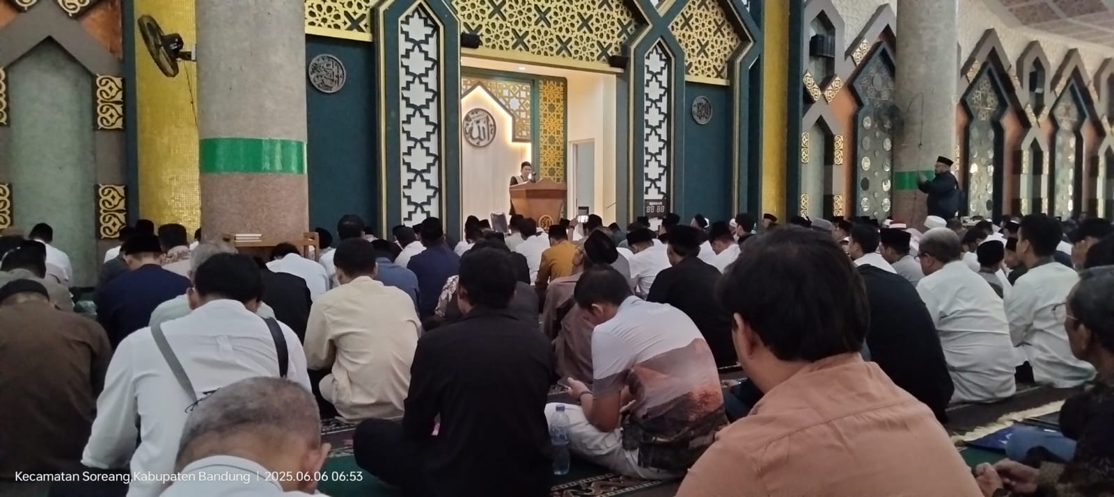 Suasana khutbah idul adha di masjid al fathu kab bandung