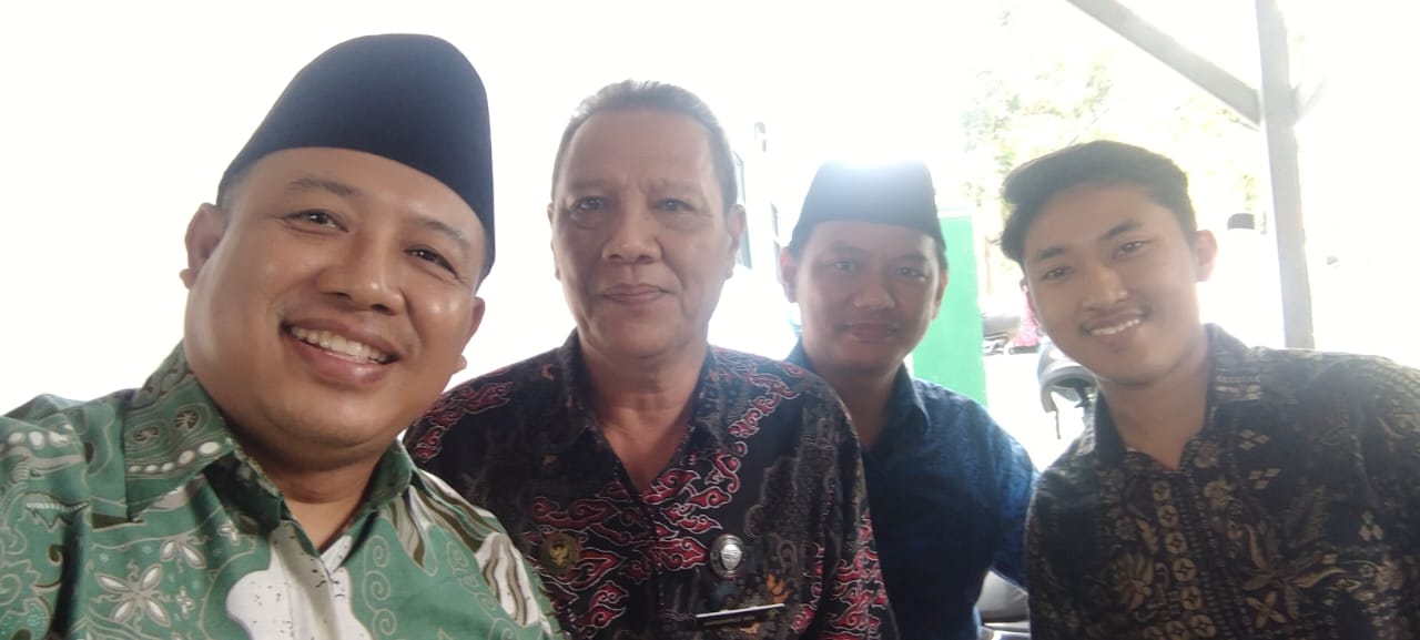 Foto Bersama tamu undangan lain H Ade Saripudin Kalapas Narkoba Jelekong