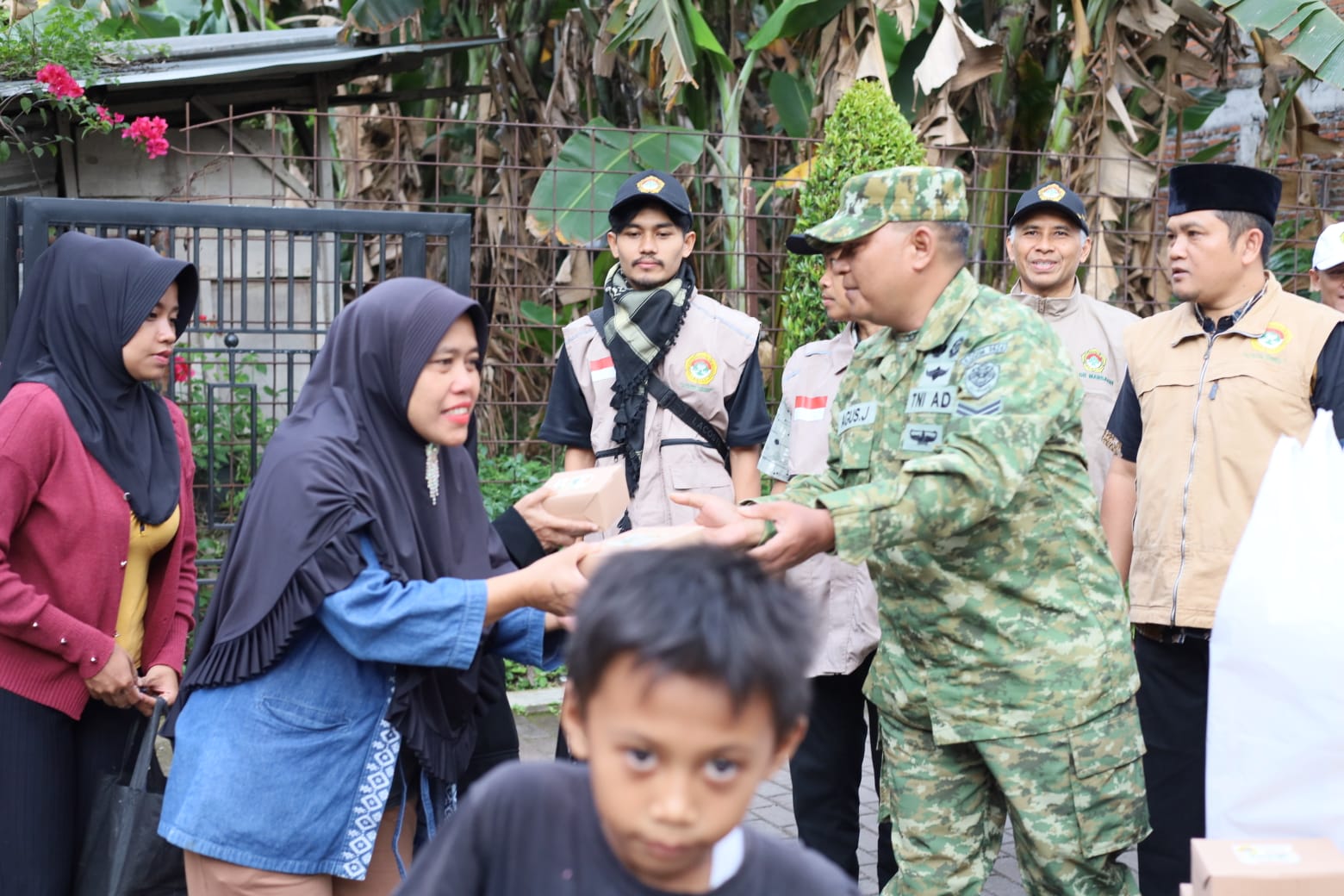 LDII Mekarrahayu Bagikan 300 Takjil di Margaasih, Generasi Muda Turut Semarakkan Ramadan