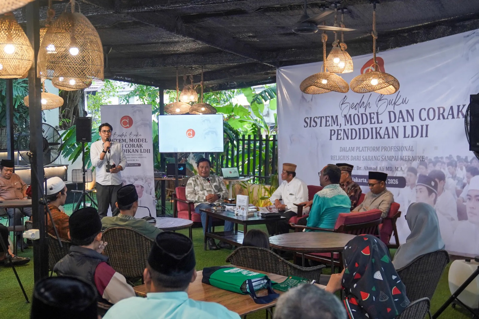 Akademisi NU Ahmad Ali Luncurkan Buku Sistem Pendidikan LDII
