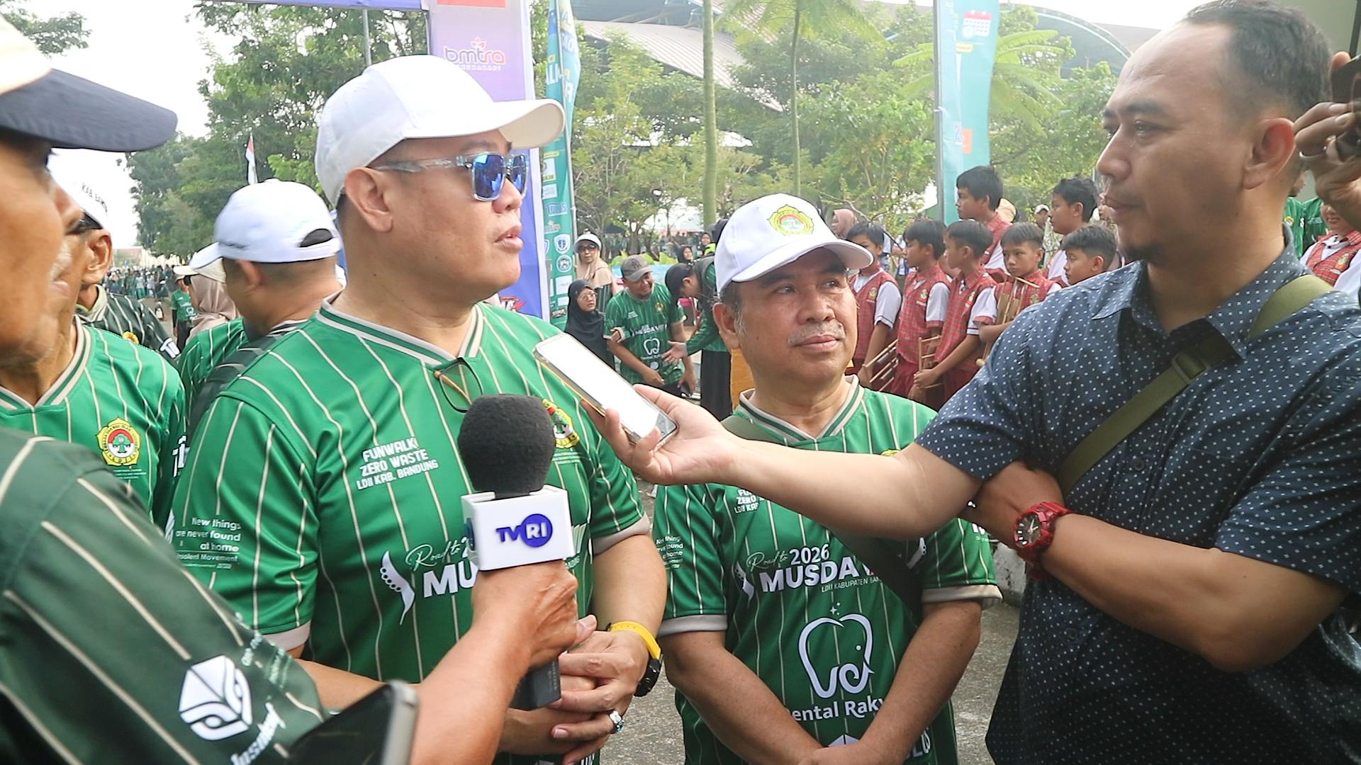 Fun Walk Road to Musda VIII LDII Kabupaten Bandung di Dome Balerame Soreang diikuti lebih dari 2.000 peserta dari berbagai kecamatan di Kabupaten Bandung, Kota Bandung, hingga Purwakarta.