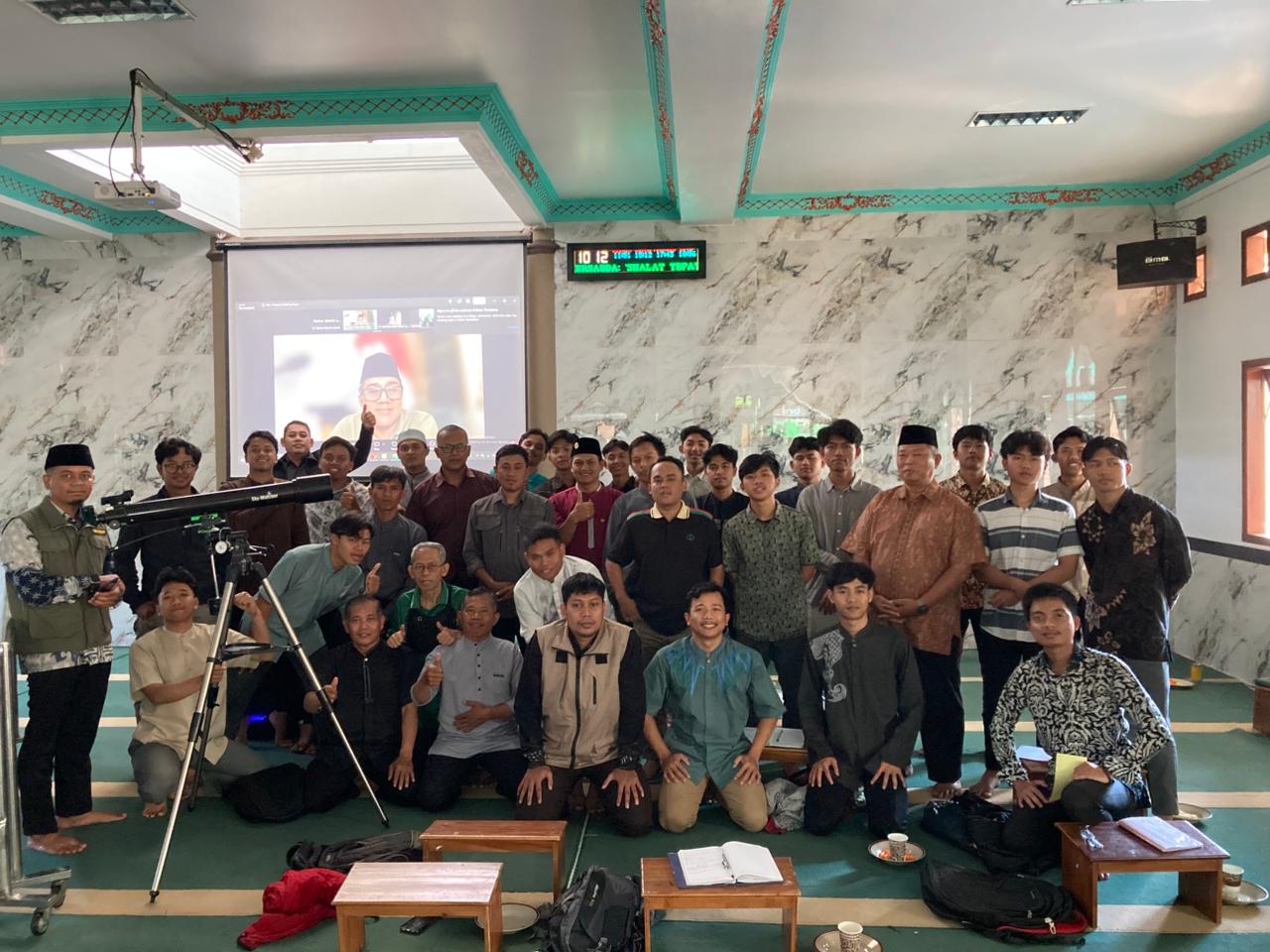 LDII Kabupaten Bandung Gelar Pelatihan Rukyatul Hilal, Kenalkan Teleskop Digital untuk Pengamatan Bulan