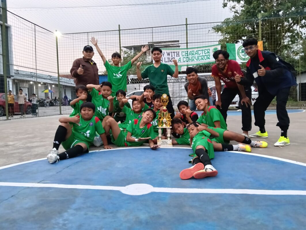 Tim futsal gabungan PC LDII Margaasih dan PC LDII Margahayu berhasil meraih Juara 1 FORSTRI 2026 dan menjadi salah satu penyumbang poin penting bagi gelar Juara Umum.