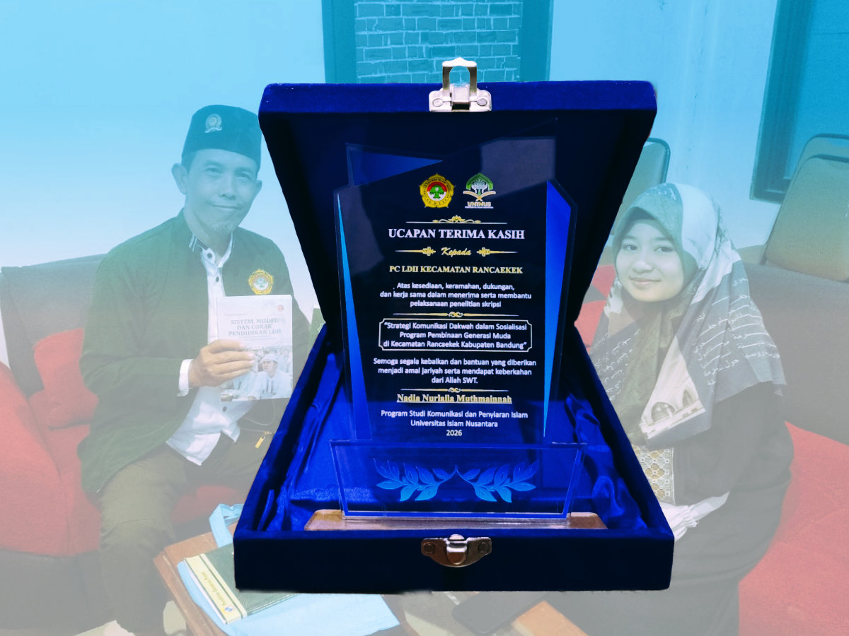 Plakat Ucapan Terima Kasih Mahasiswi UNINUS Serahkan Cinderamata kepada PC LDII Rancaekek Usai Penelitian