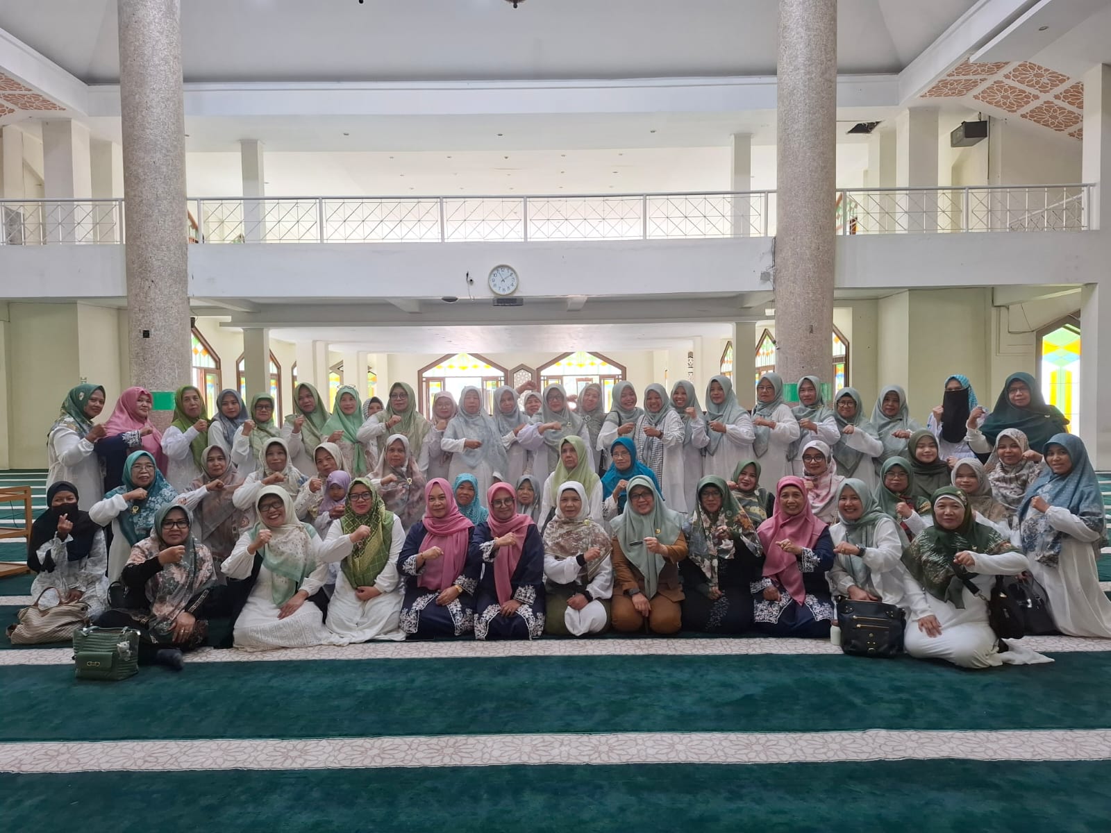 PPKK Uswatun Nisa LDII Kabupaten Bandung Foto Bersama Semua MTW